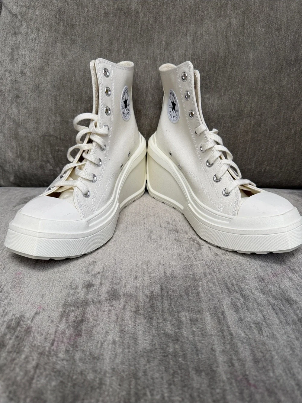 Women’s High-Top Platform Sneakers - Cream Lace-Up Converse All Stars Wedge Sz 9